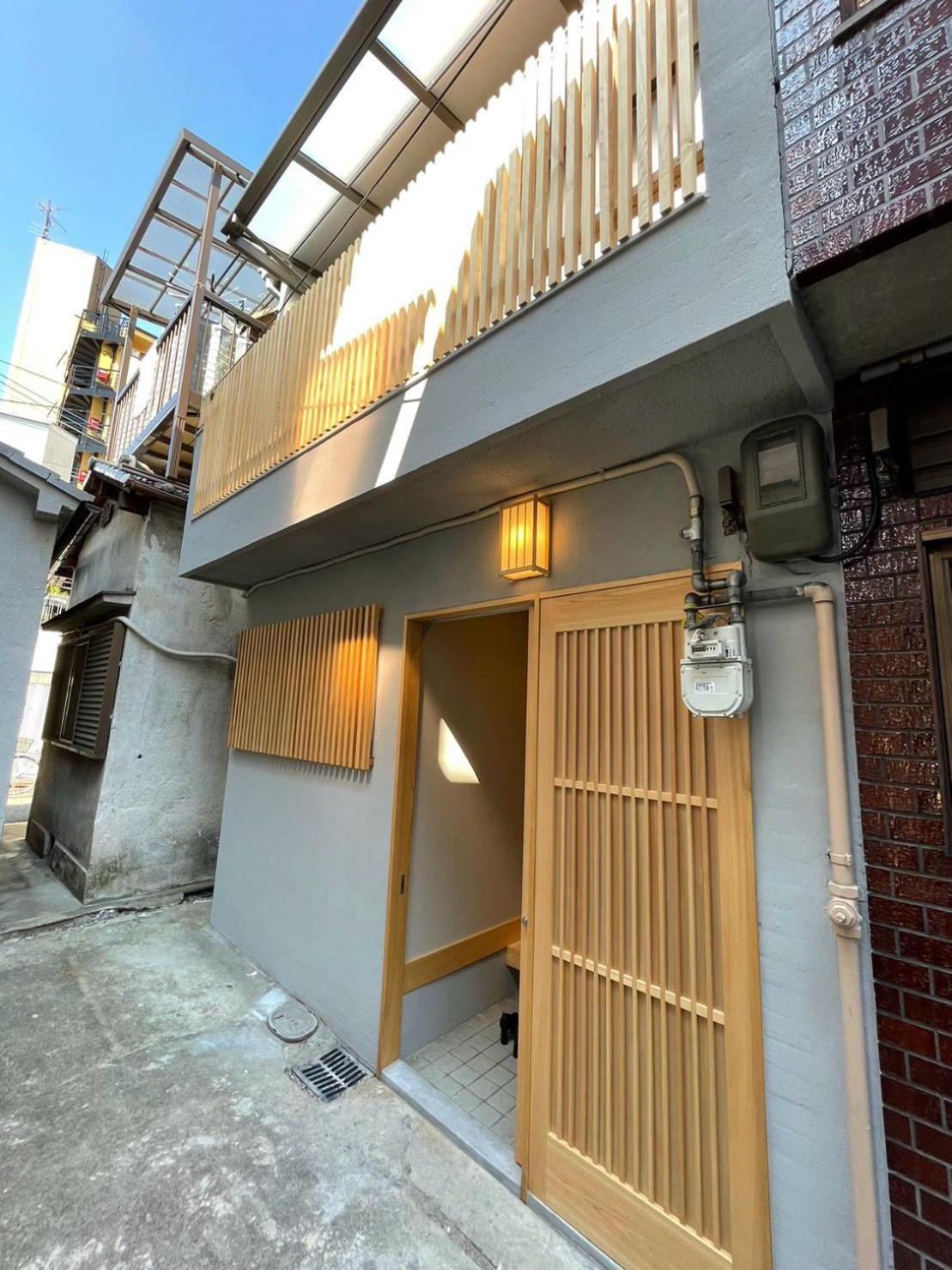 Tamatsukan 玉津館, Kansai Airport 關西空港 57 Mins, Namba 6 Mins, Nihonbashi 4 Mins, Universal Studio 37 Mins, Nara 30 Mins, Walk Jr Tsuruhashi 7 Mins, Early Check In Osaka Exteriör bild