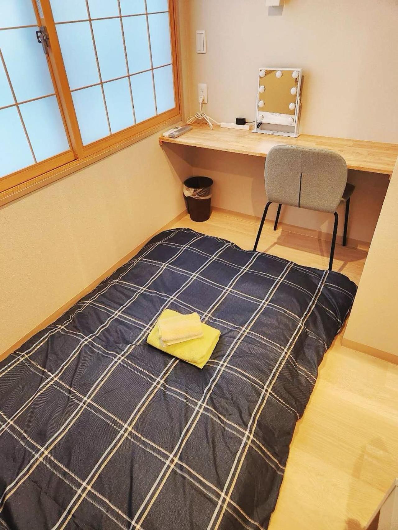 Tamatsukan 玉津館, Kansai Airport 關西空港 57 Mins, Namba 6 Mins, Nihonbashi 4 Mins, Universal Studio 37 Mins, Nara 30 Mins, Walk Jr Tsuruhashi 7 Mins, Early Check In Osaka Exteriör bild